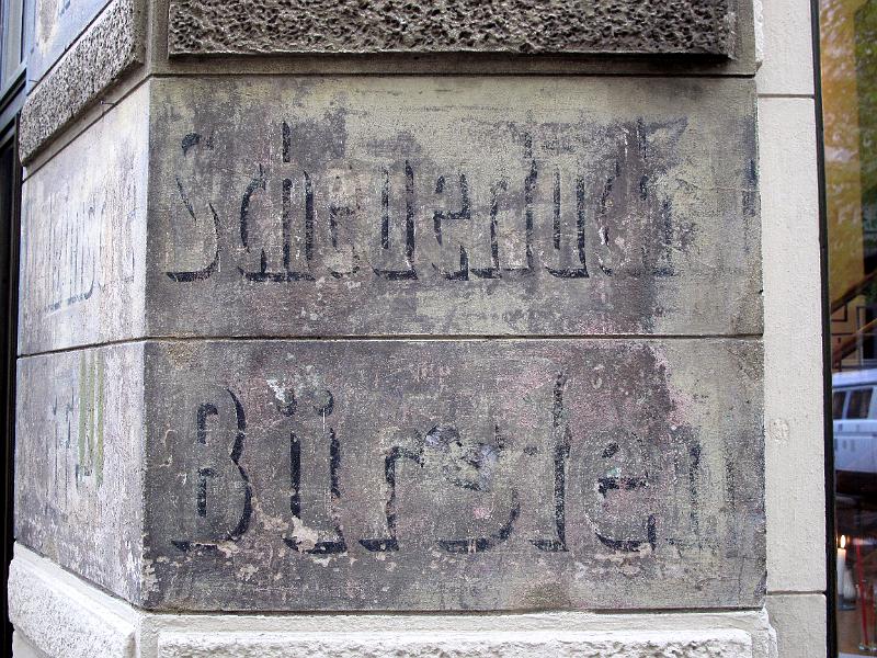 Berlin-Prenzlauer Berg, Pappelallee-Ecke Gneiststr., 1.5.1997  (5).JPG - Scheuertücher - Bürsten